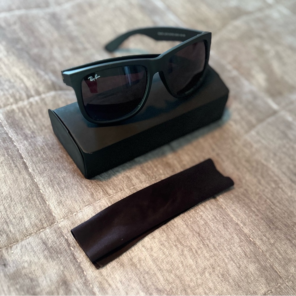 Ray-Ban Justin Classic Sunglasses